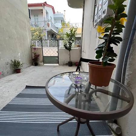 Apartment Noa - Designed Garden In The Center Kalamata