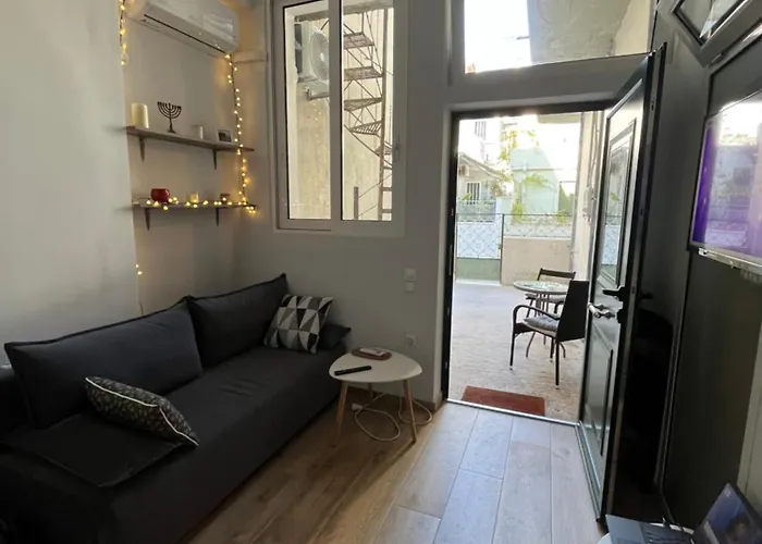 Noa - Designed Garden In The Center 아파트 *