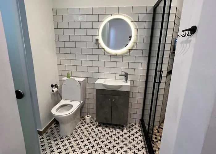 Noa - Designed Garden In The Center 아파트